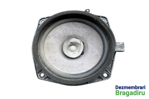 Boxa fata stanga Cod: MR301667 MR301667 Mitsubishi Pajero 3 [1999 - 2003] SUV 5-usi 3.2 DI-D AT (165...