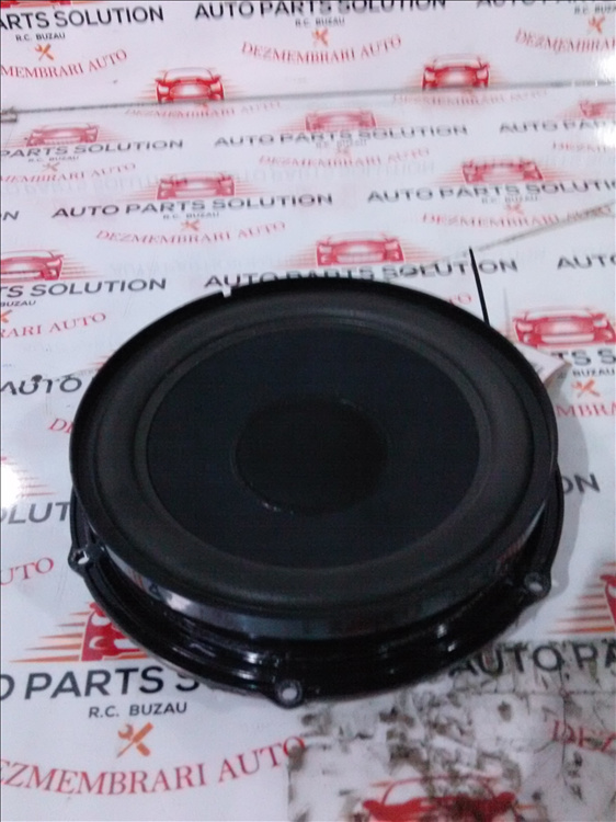 Boxa fata VOLKSWAGEN TOUAREG