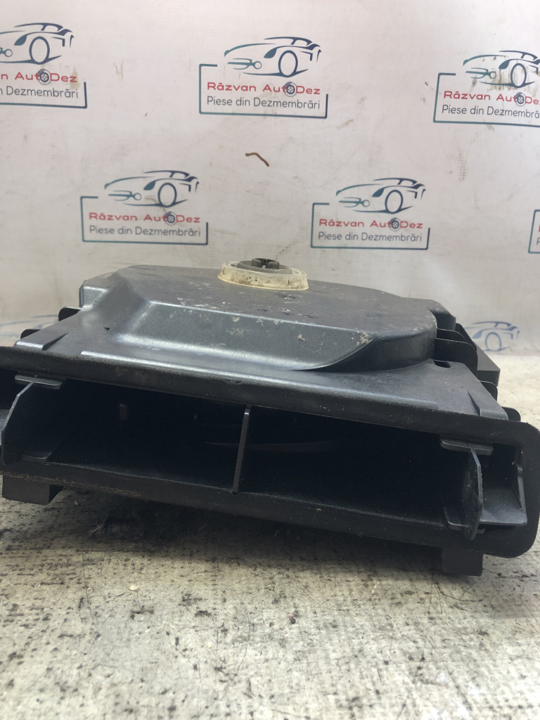 Boxa podea dreapta BMW 520 F10 2012