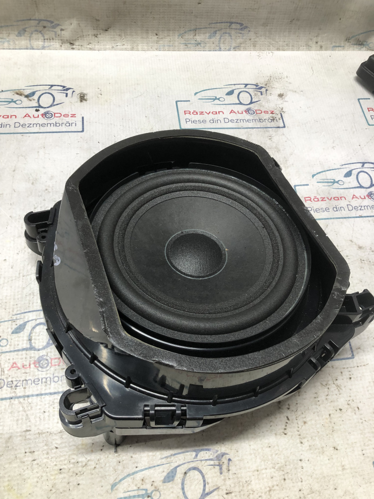 Boxa podea dreapta BMW X3 F25 2.0 Motorina 2011, 921791302
