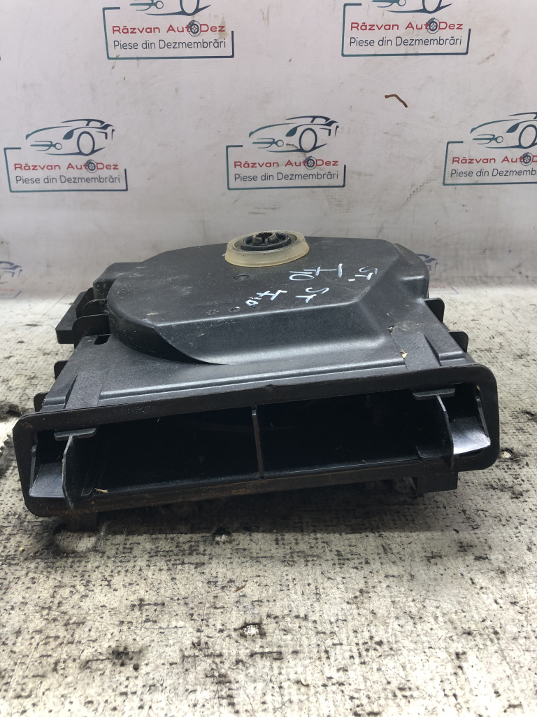 Boxa podea stânga BMW 520 F10 2012