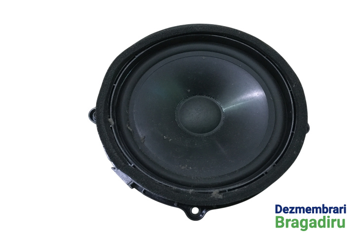 Boxa spate dreapta Cod: XQM500290 XQM500290 Land Rover Discovery 3 [2004 - 2009] SUV 2.7 TD AT (190 hp) Cod motor: 276DT