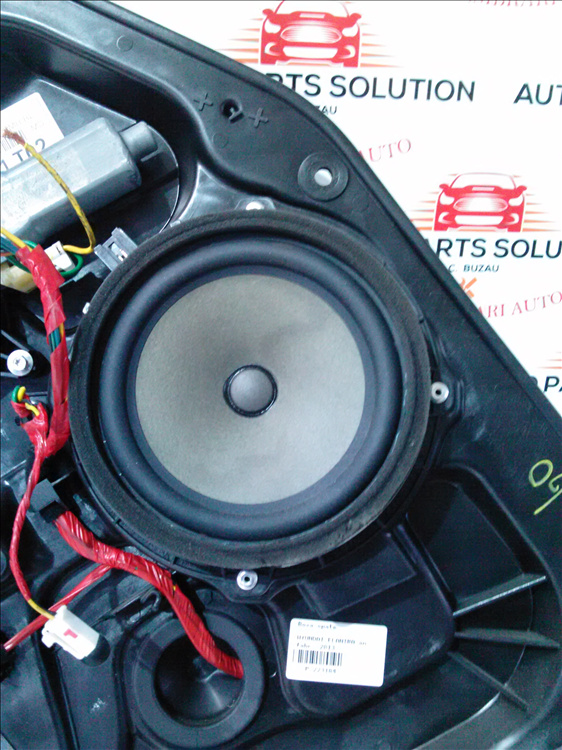 Boxa spate HYUNDAI ELANTRA an fabr. 2013