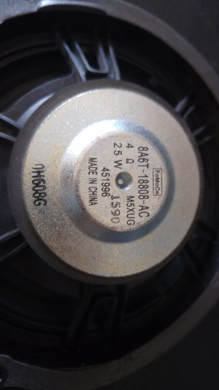 Boxa stanga dreapta ford fiesta 6 8a6t18808ac
