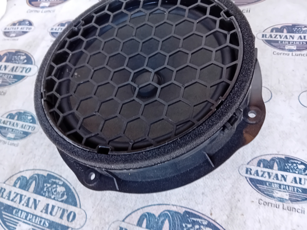 Boxa stanga fata Audi A3 2016