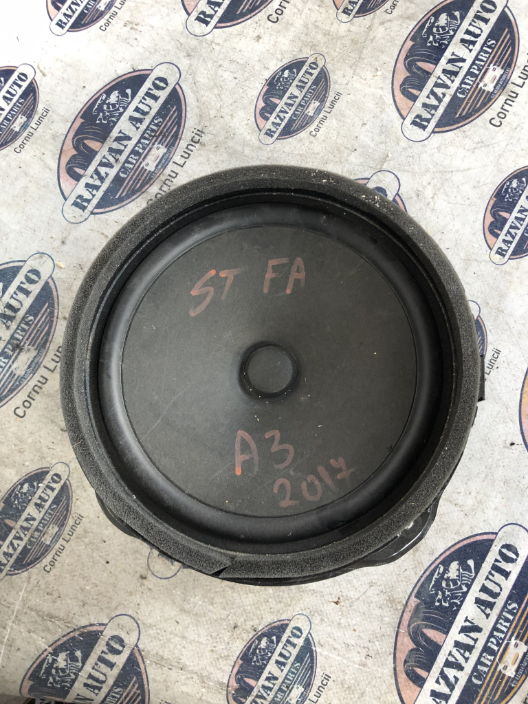 Boxa stanga fata Audi A3 8V 2017, 8V0035415A