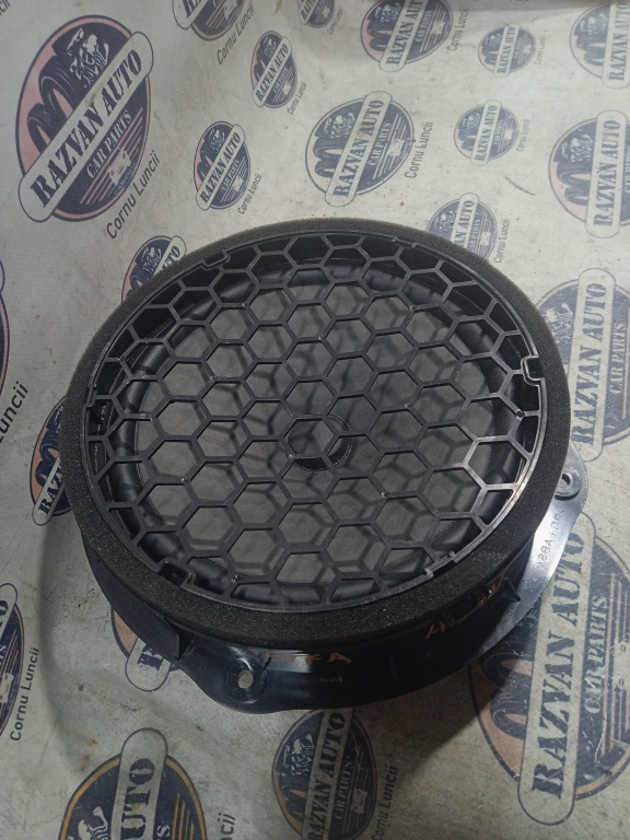 Boxa stanga fata Audi A3 8V
