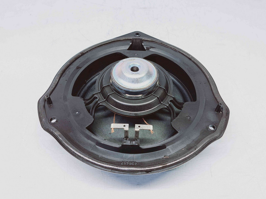 Boxa stanga fata Mercedes Clasa ML (W166) [Fabr 2011-2022] A2049062401