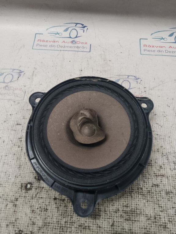 Boxa stanga fata Nissan Juke 2013