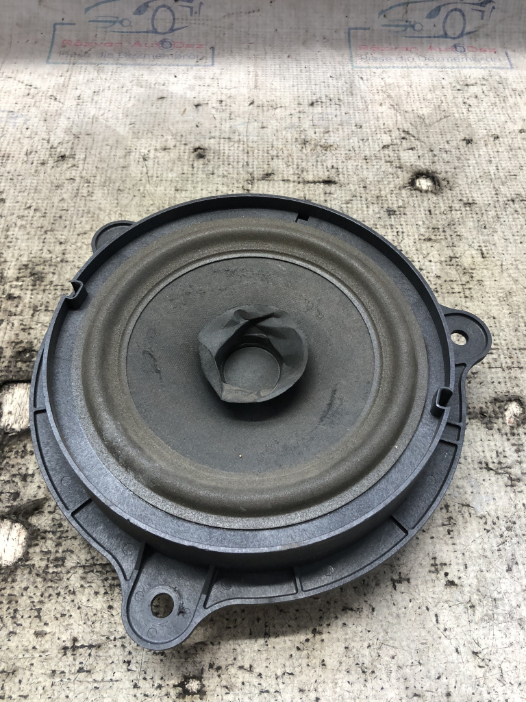 Boxa stanga fata Nissan Qashqai 2012