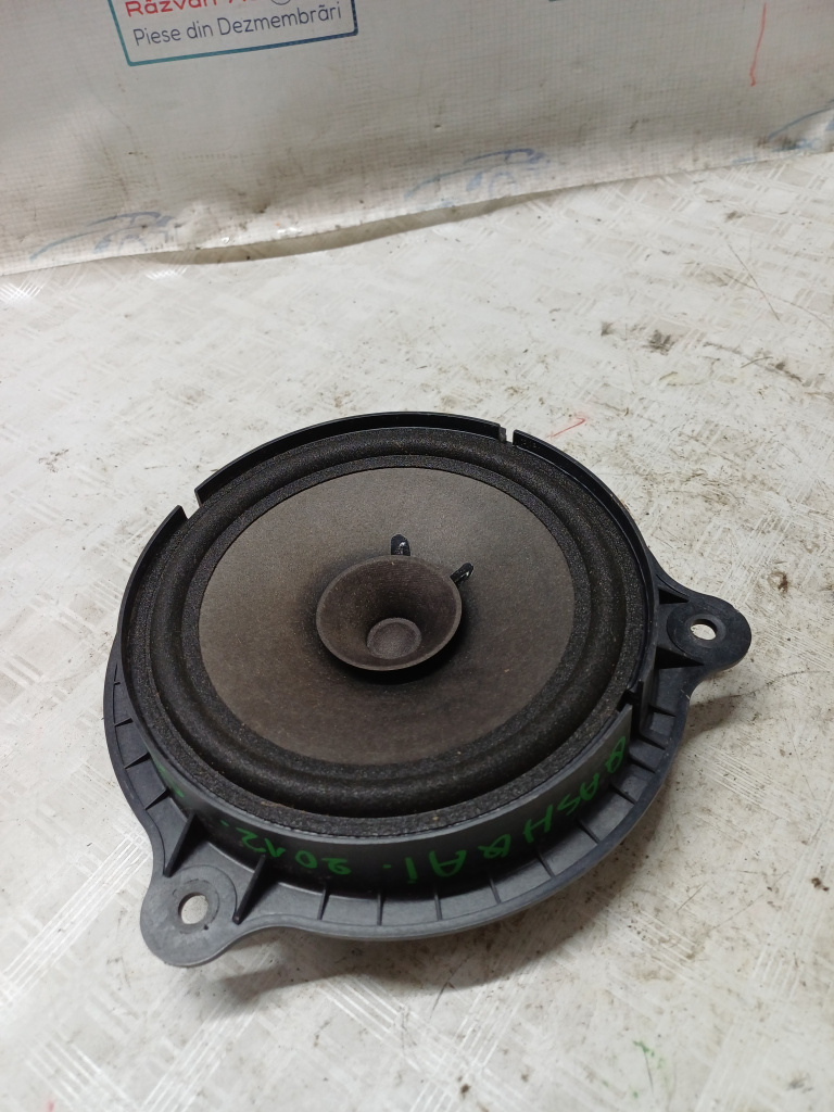Boxa stanga fata Nissan Qashqai - Motorina 2012, -