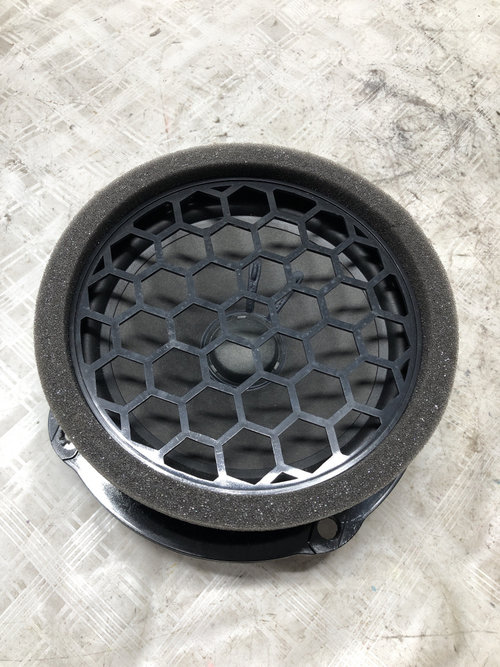 Boxa stanga fata Skoda Kamiq - Benzina 2024, 3V0035411J