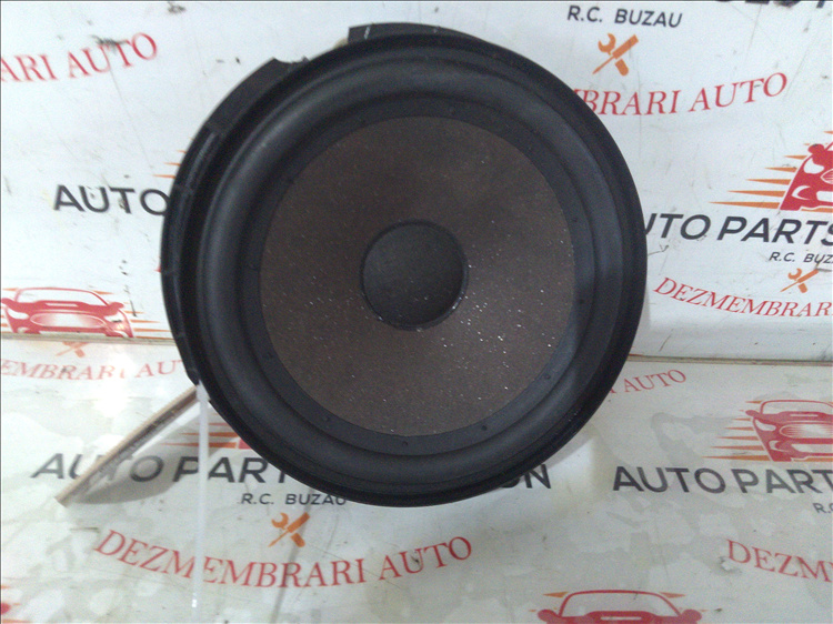Boxa stanga fata VOLKSWAGEN GOLF 6