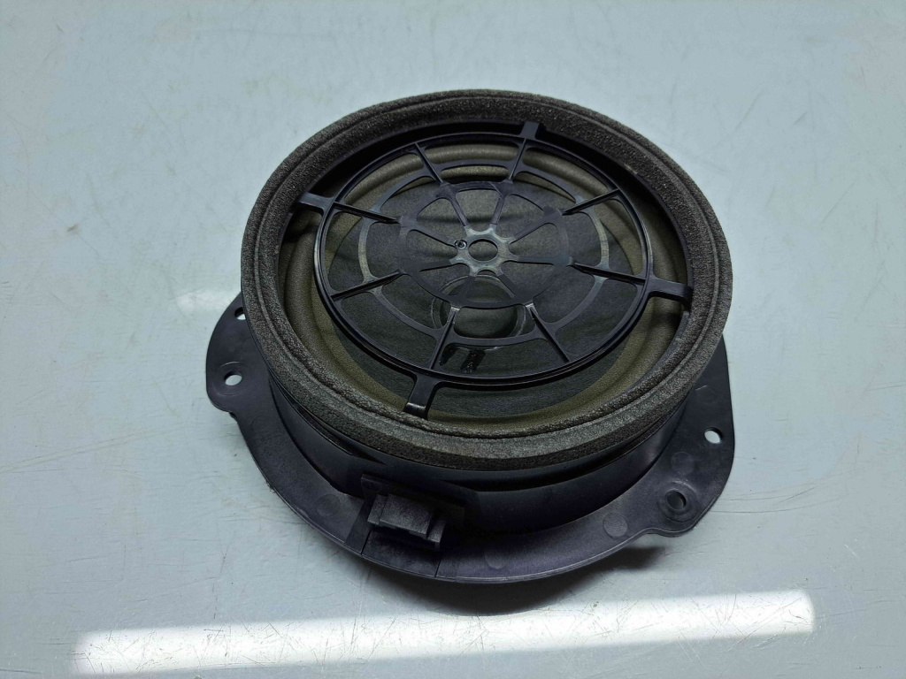 Boxa stanga spate Audi A4 (8W2, B9) [Fabr 2015-2023] OEM
