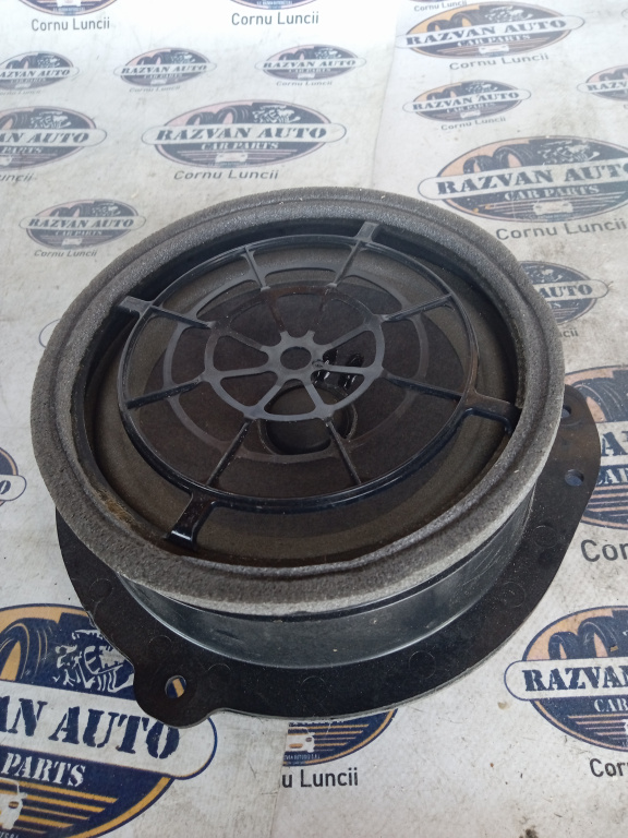 Boxa stanga spate Audi A4 B7
