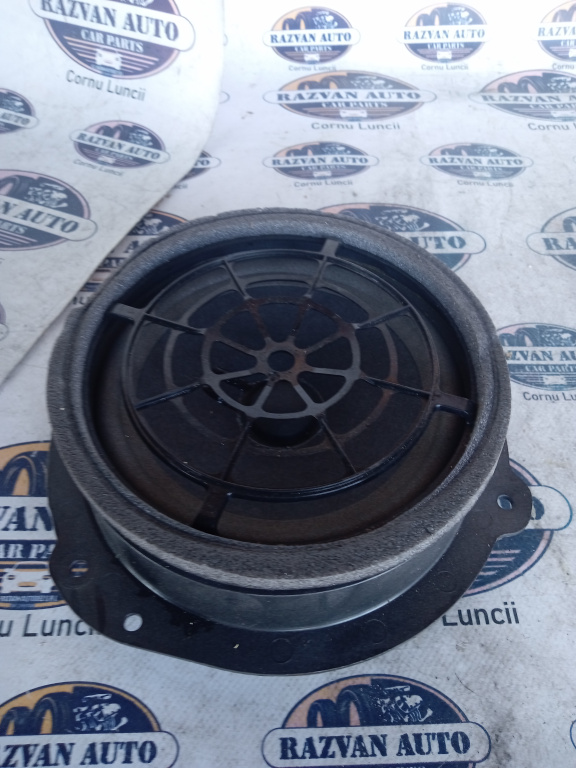 Boxa stanga spate Audi A4 B9
