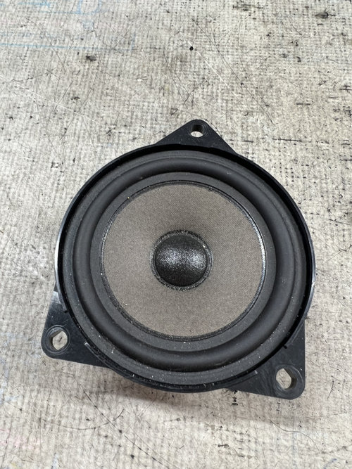 Boxa stanga spate BMW X1 F48 2016, 9169691