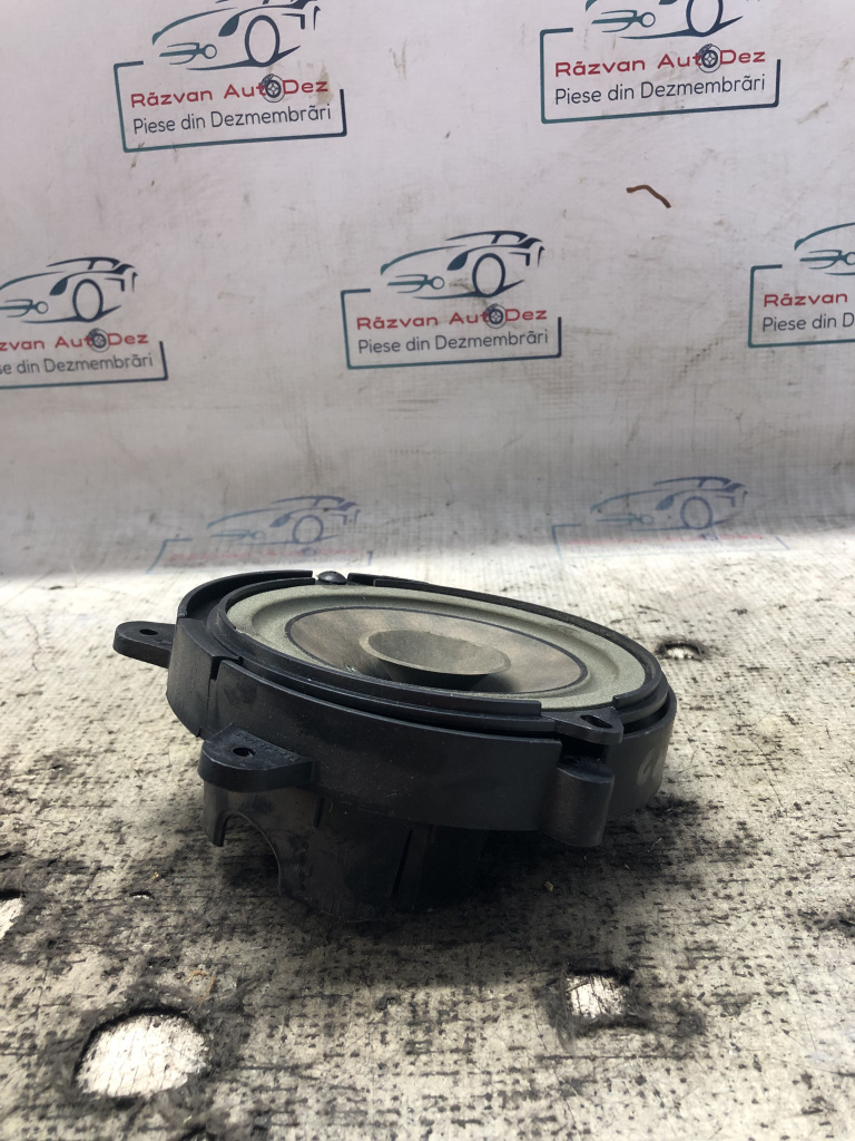 Boxa stanga spate Renault Clio 3 2013