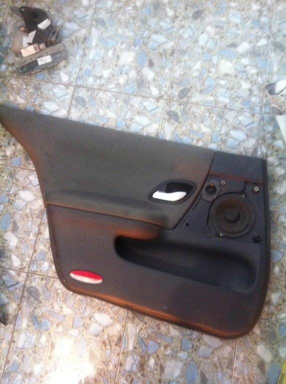 Boxa stanga spate Renault Laguna 2 [2001 - 2005] Liftback 1.9 DCi MT (120 hp) II (BG0/1_)