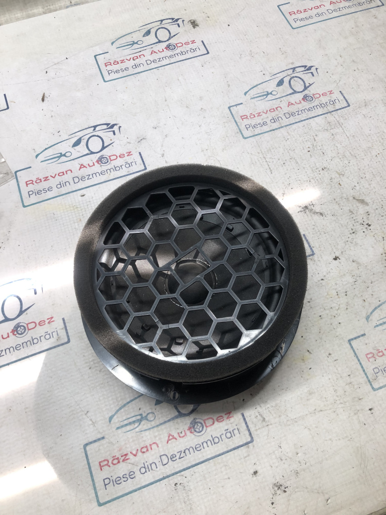 Boxa stanga spate Skoda Octavia - Motorina 2019, 5E3035411A