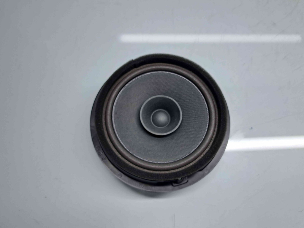 Boxa stanga spate SUZUKI Swift 3 (MZ, EZ) [Fabr 2005-prezent] 39102-80S00