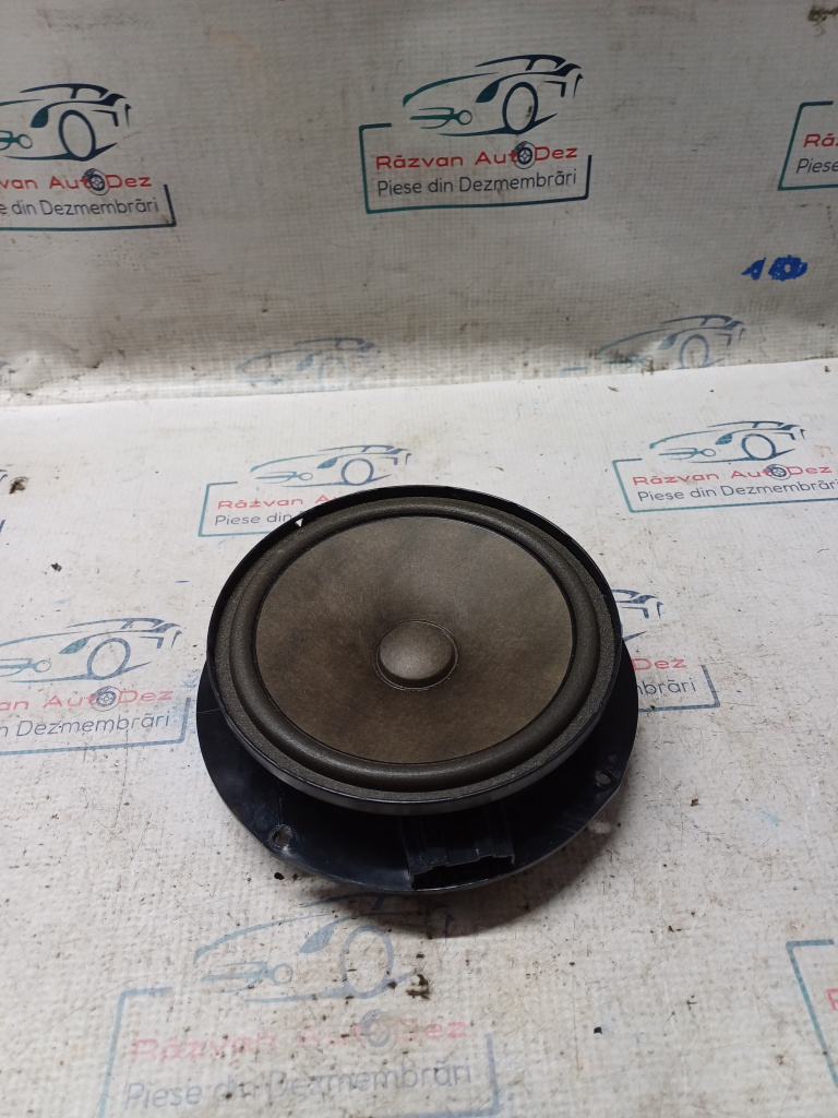 Boxa stanga spate Volkswagen Golf 6 Plus 1.6 Motorina 2010, 1K0035454M