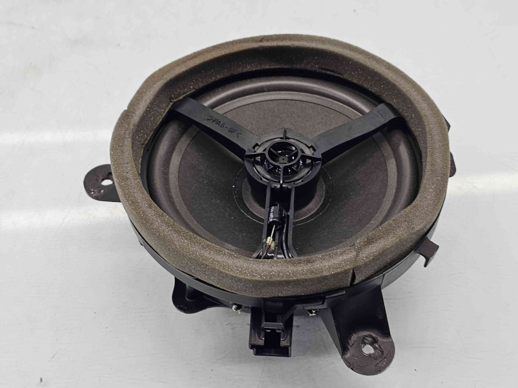 Boxa stanga spate Volvo XC90 [Fabr 2002-2014] 30797138