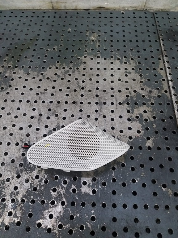 Boxa tweeter stanga fata audi a3 8p 8p0035399a