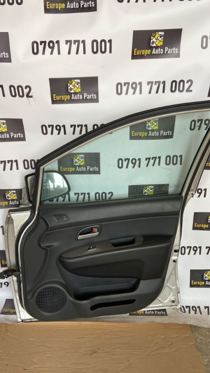 Boxa usa dreapta fata Kia Carens 2 2.0 CRDI cod motor D4EA an 2009