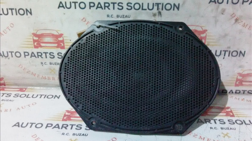 Boxa usa fata FORD FOCUS 1 1999-2004