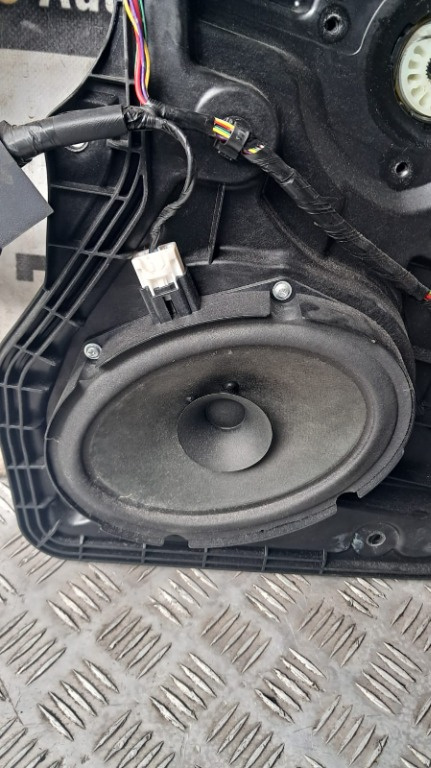 Boxa usa spate Mazda 6 an 2010 cod GS1E66960