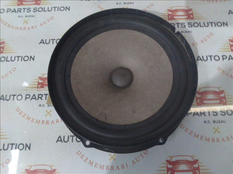 Boxa usa spate SKODA SUPERB 2