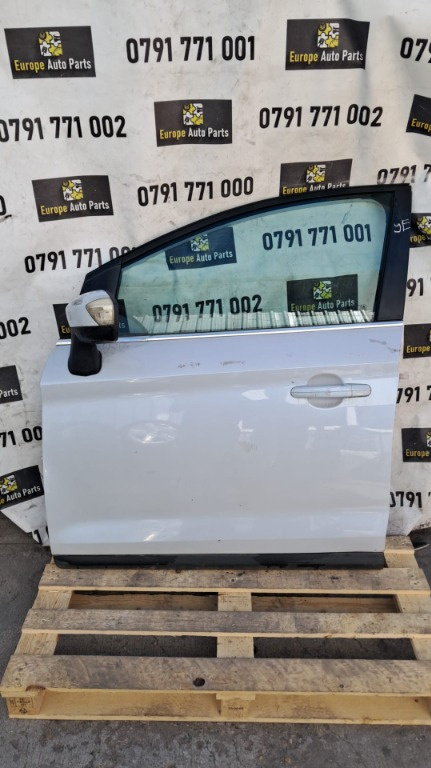 Boxa usa stanga fata Ford Kuga an 2009