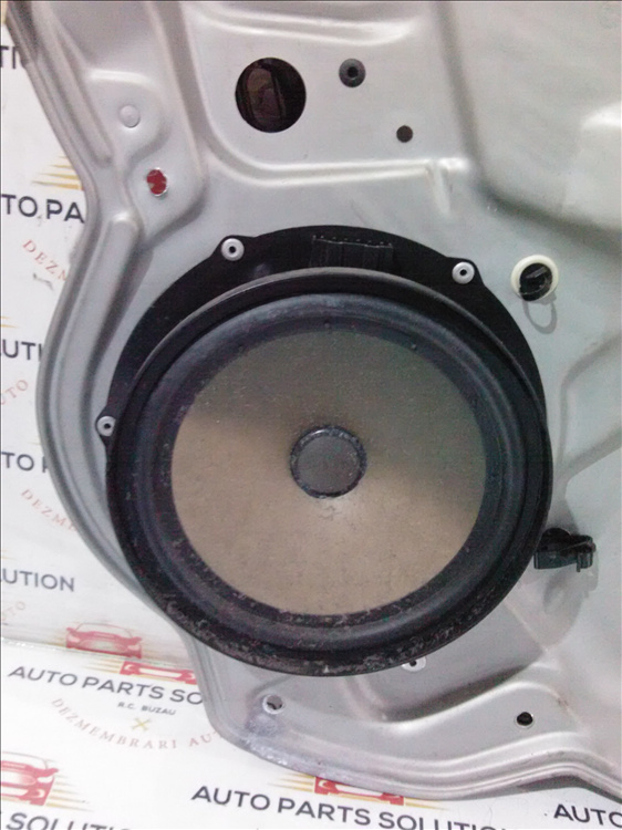 Boxa usa stanga fata SKODA OCTAVIA 2