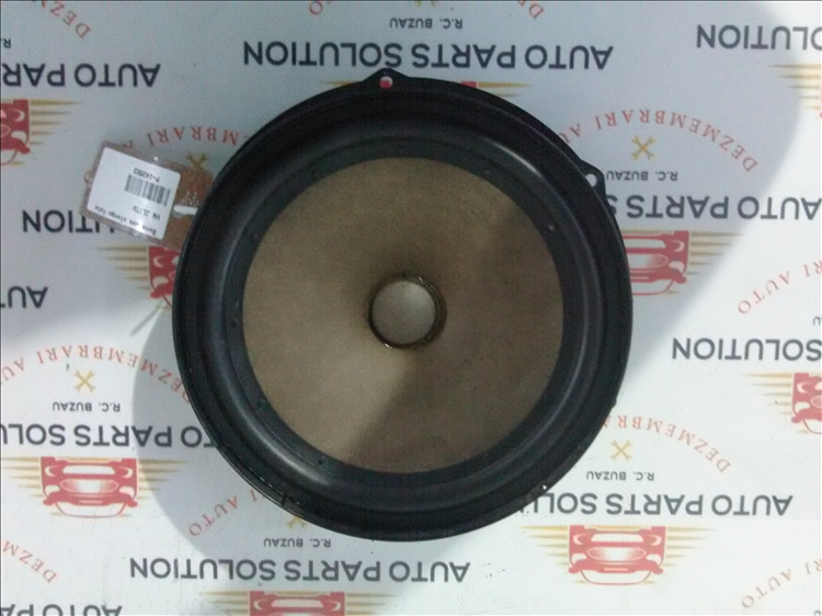 Boxa usa stanga fata VW JETTA