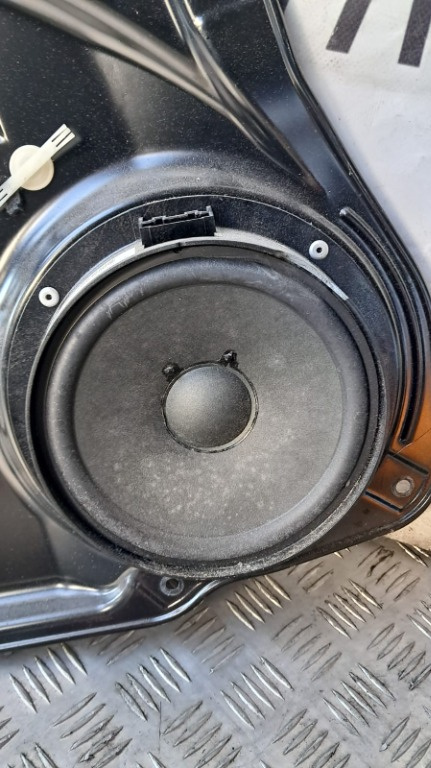 Boxa usa stanga spate Mercedes R-Class W251 3.0 CDI an de fabricatie 2010