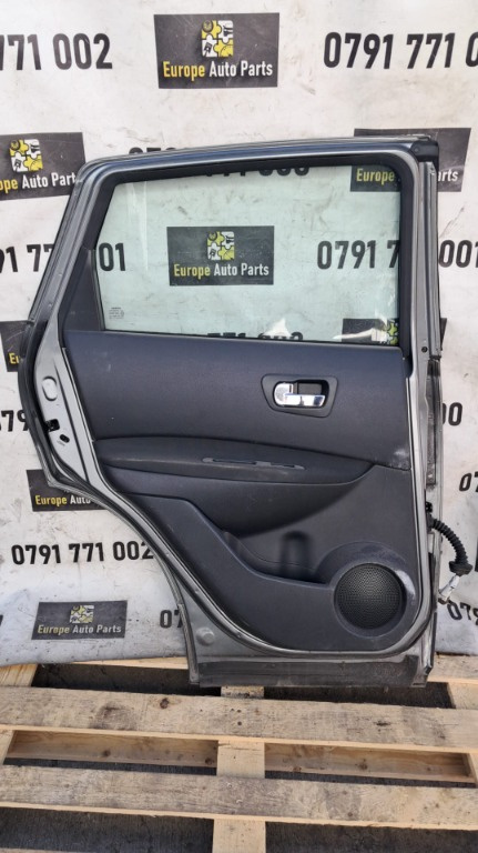 Boxa usa stanga spate Nissan Qashqai J10 an 2012