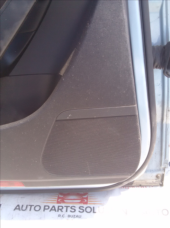 Boxa usa stanga spate VW PASSAT B 6 2.0 TDI an fabr. 2010
