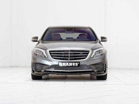 Brabus 900 Rocket cu exterior gri metalizat