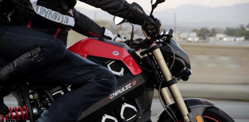 Brammo Empulse R este cea mai rapida motocicleta electrica de serie Brammo Empulse R este cea mai rapida motocicleta electrica de serie