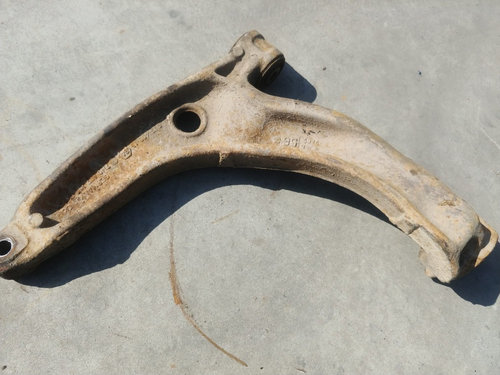 Brat bascula dreapta fata 1.9 tdi axc vw t5 2003-2008