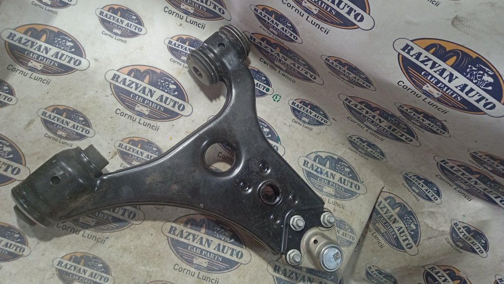 Brat bascula dreapta fata Mercedes B-Class, A1693300407
