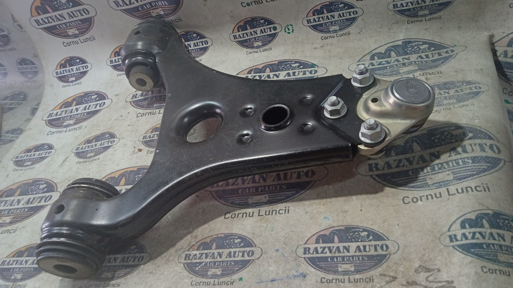 Brat bascula dreapta fata Mercedes B-Class, A1693300407
