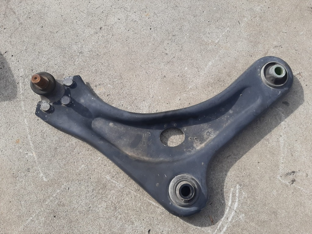 Brat bascula dreapta fata peugeot 208