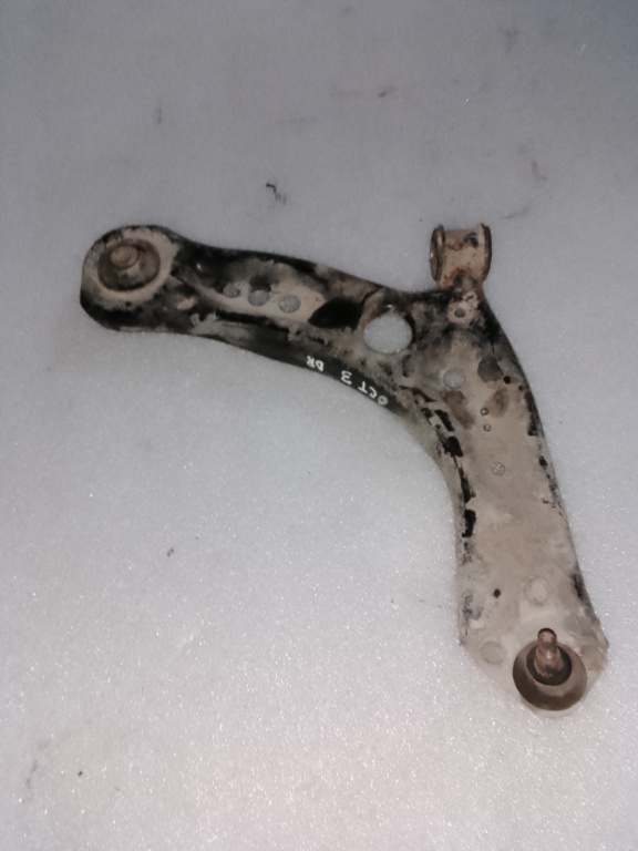 Brat bascula dreapta fata Skoda Octavia 3 2.0 Motorina 2015