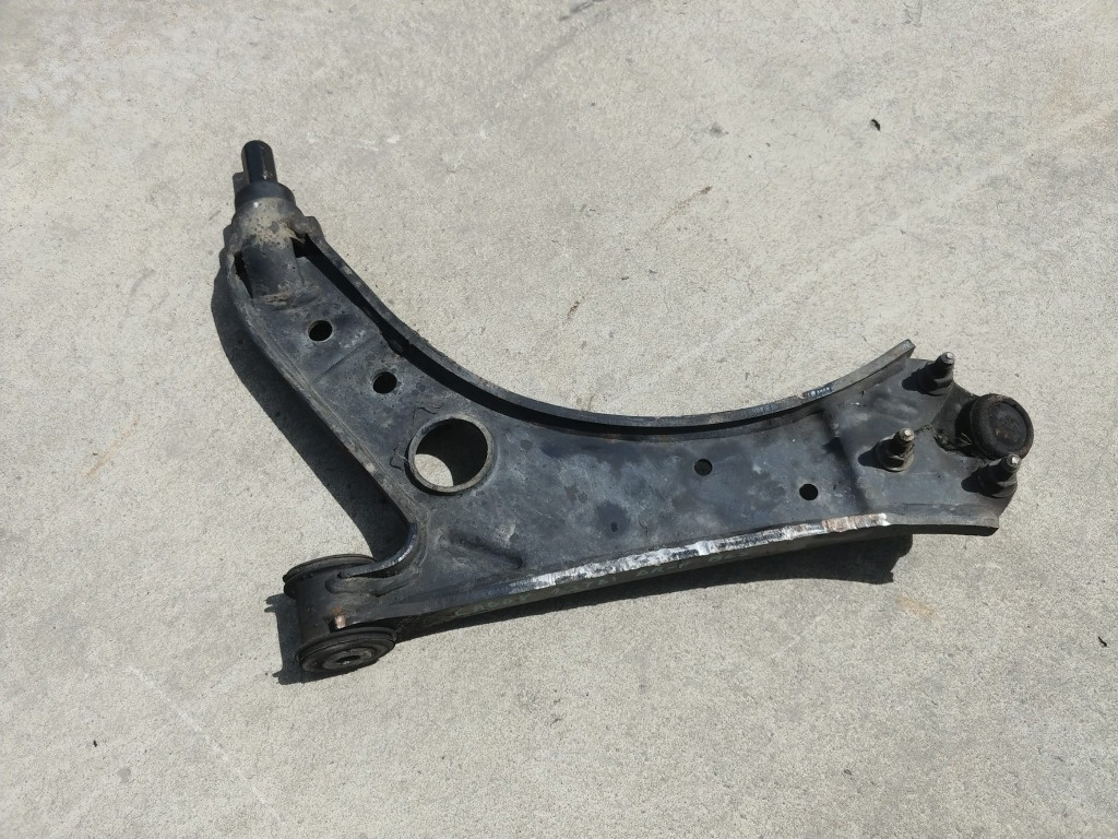 Brat bascula dreapta fata vw caddy 3 1.9 tdi bls