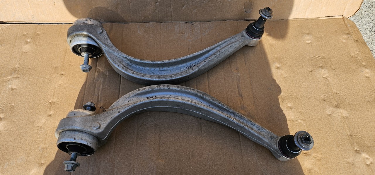 Brat / Bascula stanga / dreapta fata Vw Touareg 3 CR 2018 2019 2020
