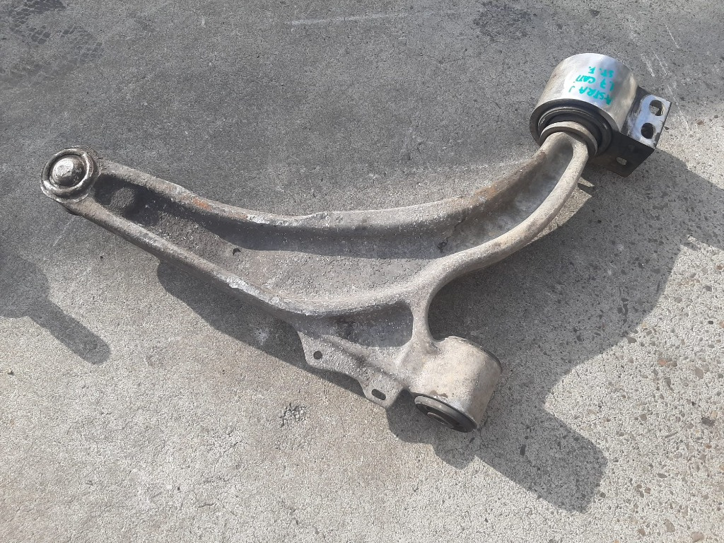 Brat bascula stanga fata opel astra j 1.7 cdti