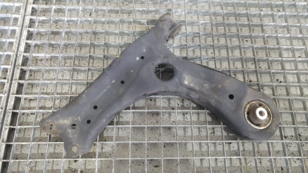 Brat bascula stanga skoda roomster 5j 2011 6r0407151e