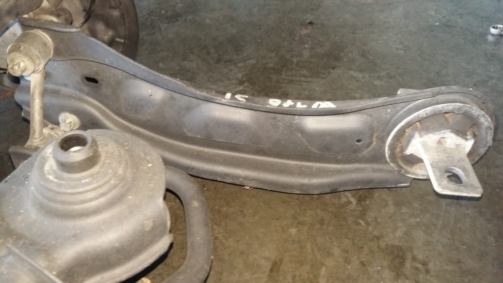 Brat bascula stanga spate mercedes b-class w246 a-class w176